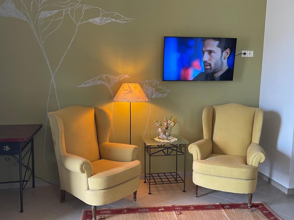 TV and multimedia, Seating area