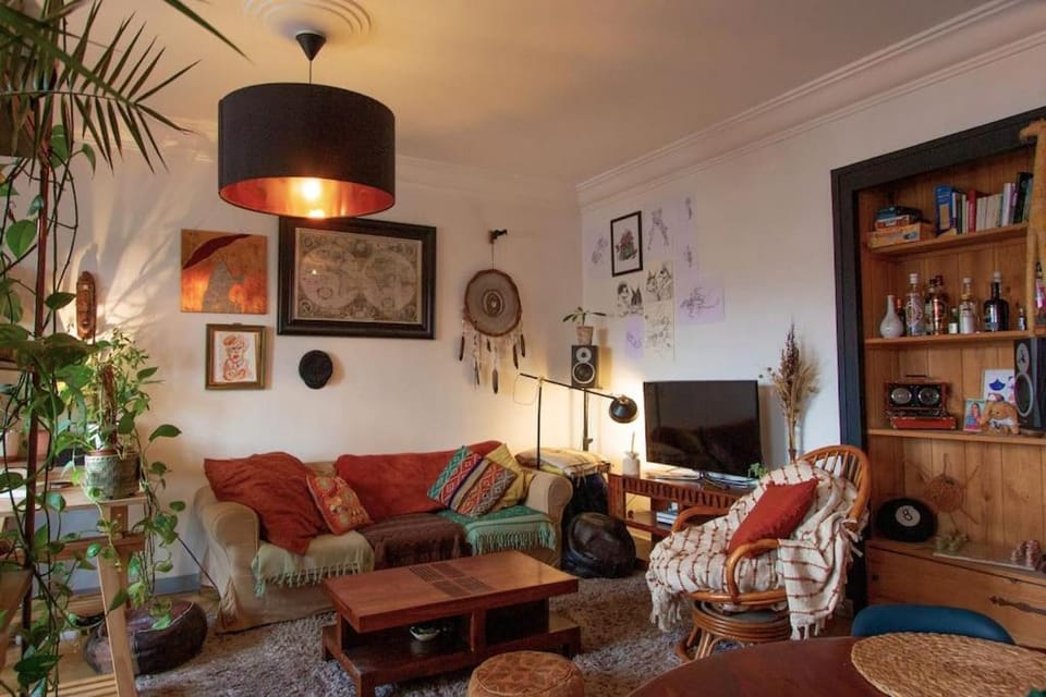Communal lounge/ TV room, Library, TV and multimedia, Living room