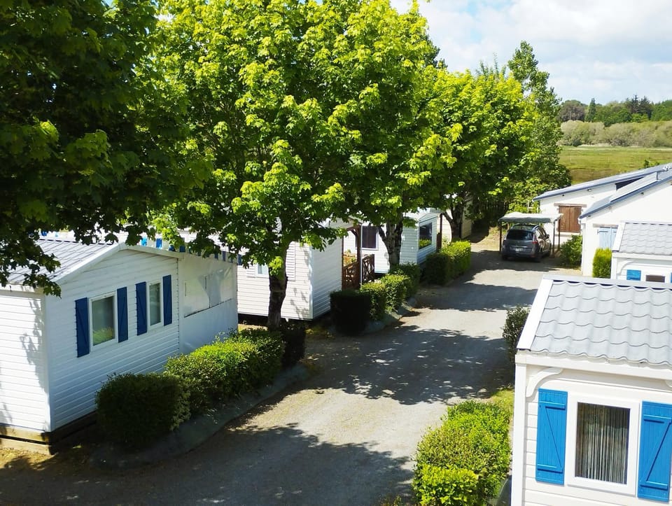 CAMPING LES EMBRUNS 3* Campground/ 
RV Resort in Brittany