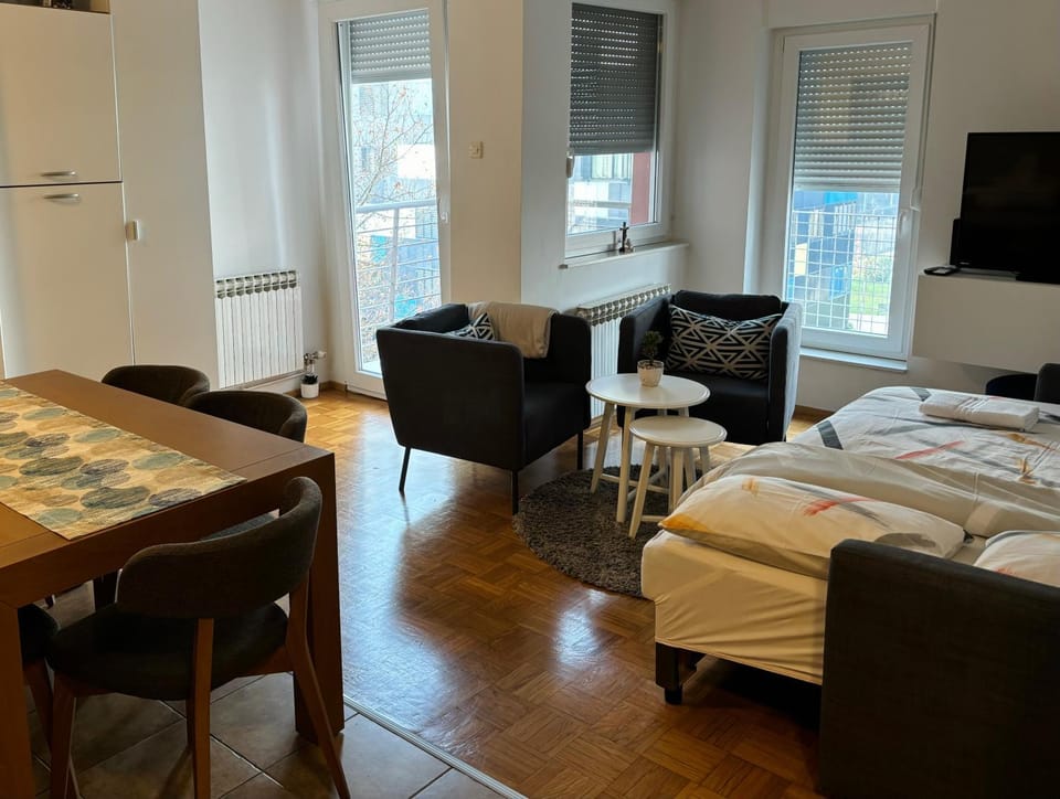 Living room, Photo of the whole room, Seating area