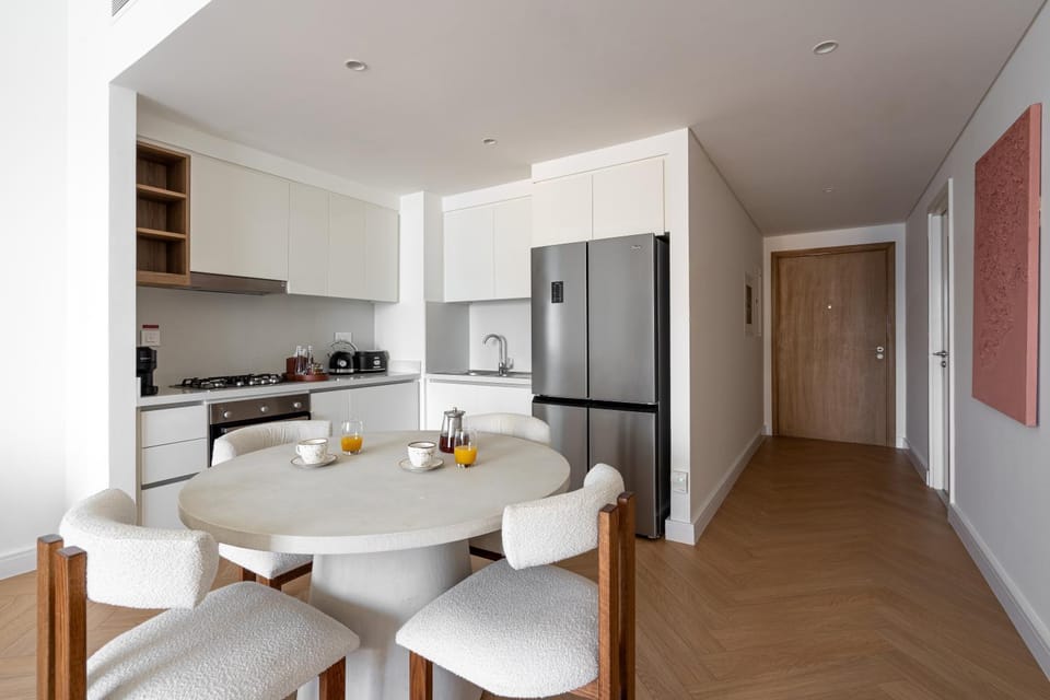 Kitchen or kitchenette, Dining area, oven, stove