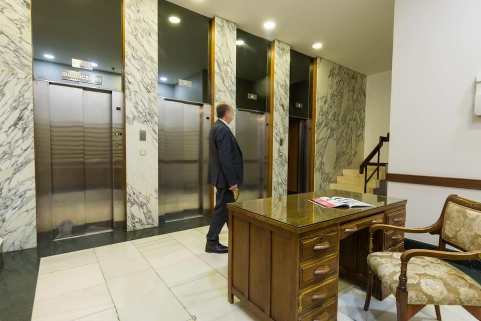 P Sanz 1, 411 by YBH Apartment in Vigo