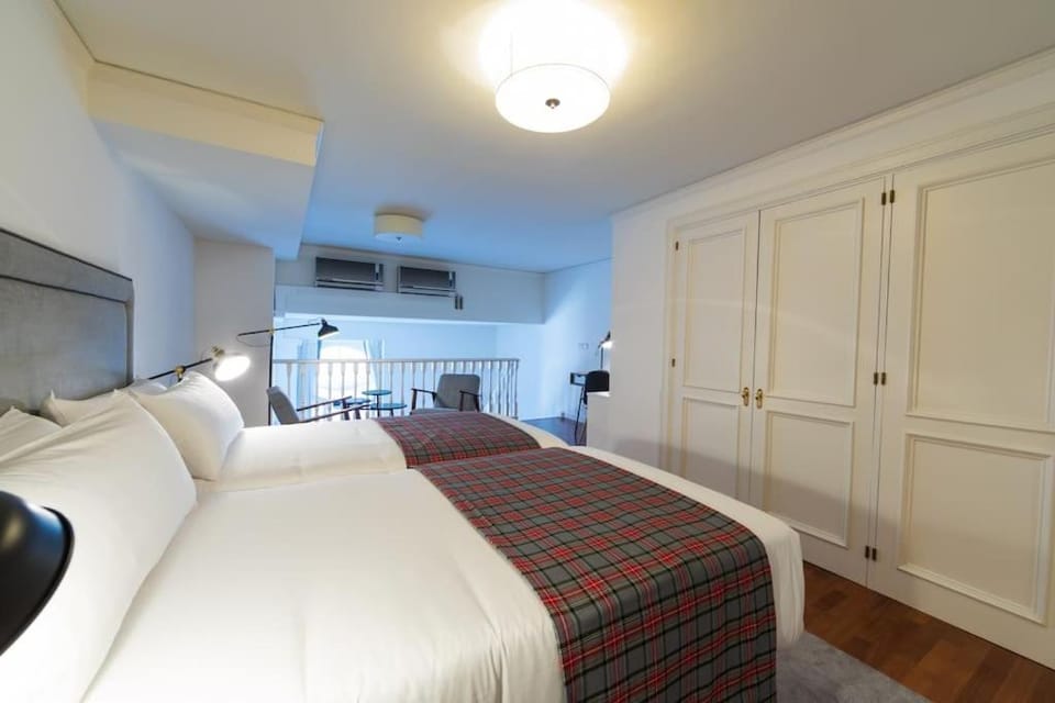 P Sanz 1, 411 by YBH Apartment in Vigo