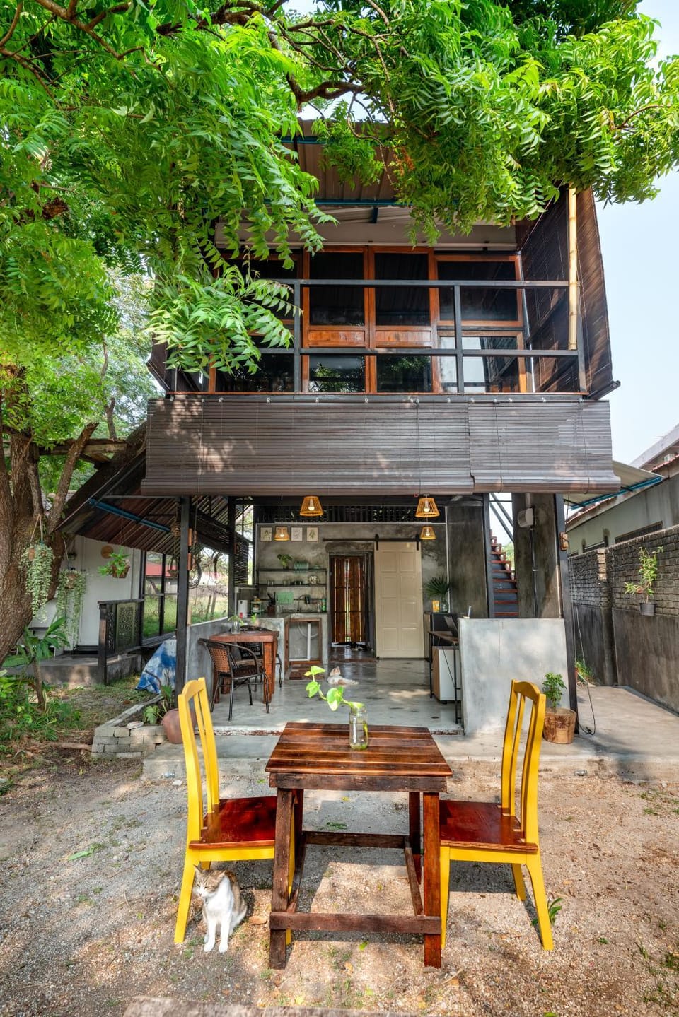 Property building, Garden, Balcony/Terrace