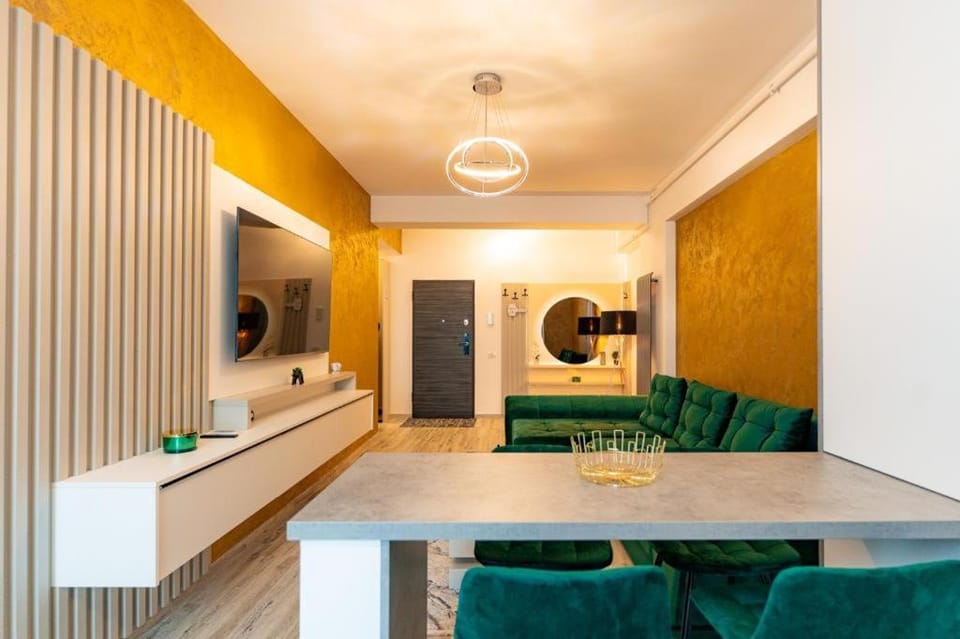TV and multimedia, Living room, Dining area, wardrobe