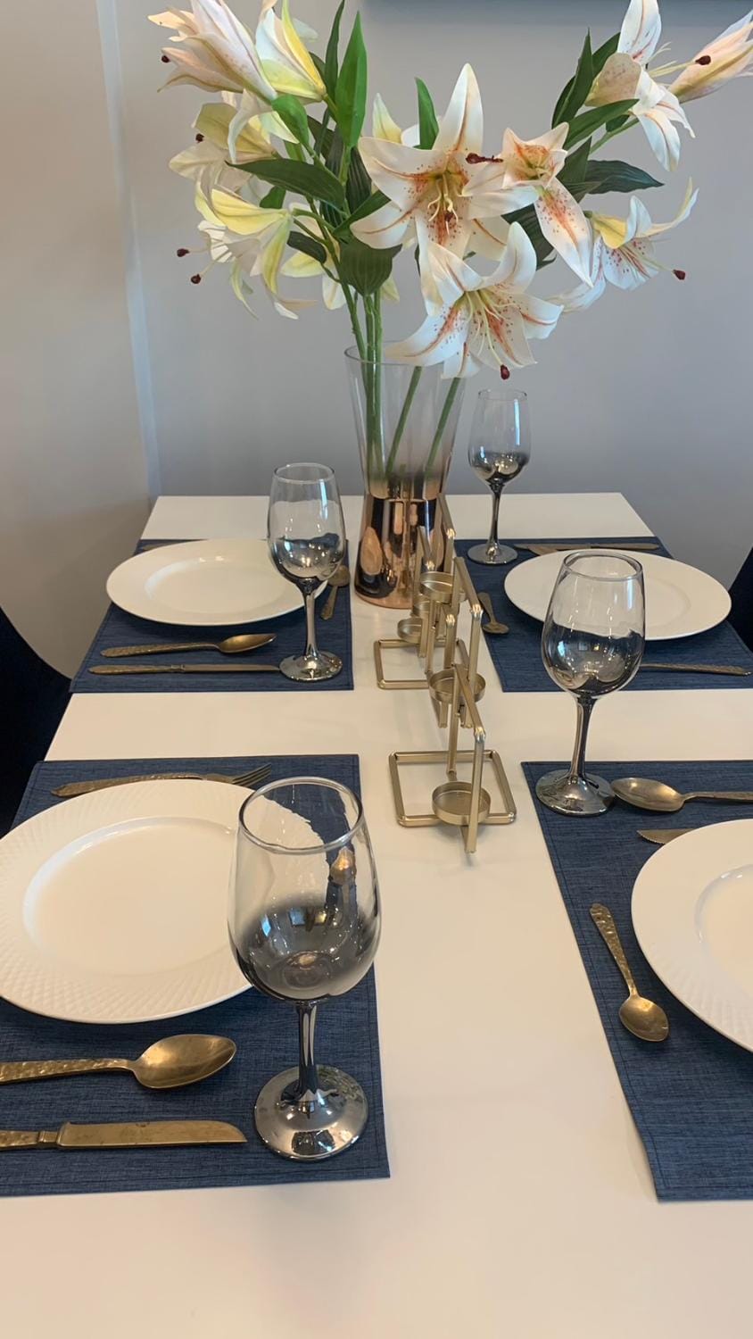 Food and drinks, Dining area, Food