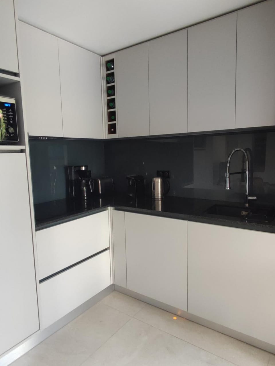 Coffee/tea facilities, Kitchen or kitchenette