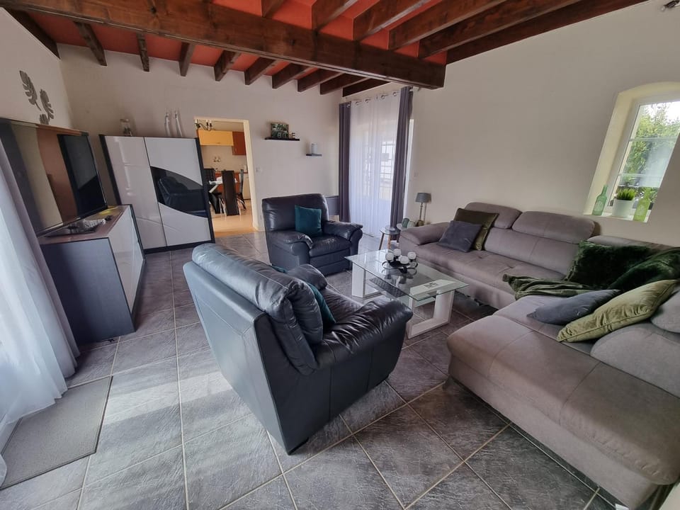 Communal lounge/ TV room, Living room