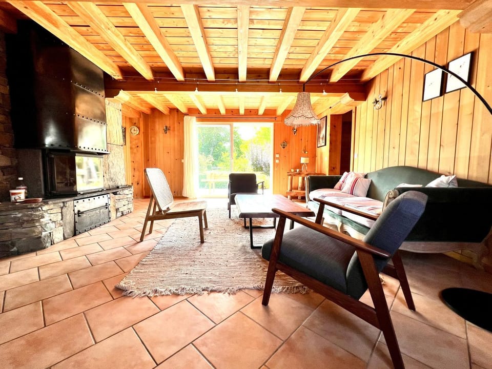 * Magnifique Chalet entre les pistes et la ville * Chalet in Occitanie