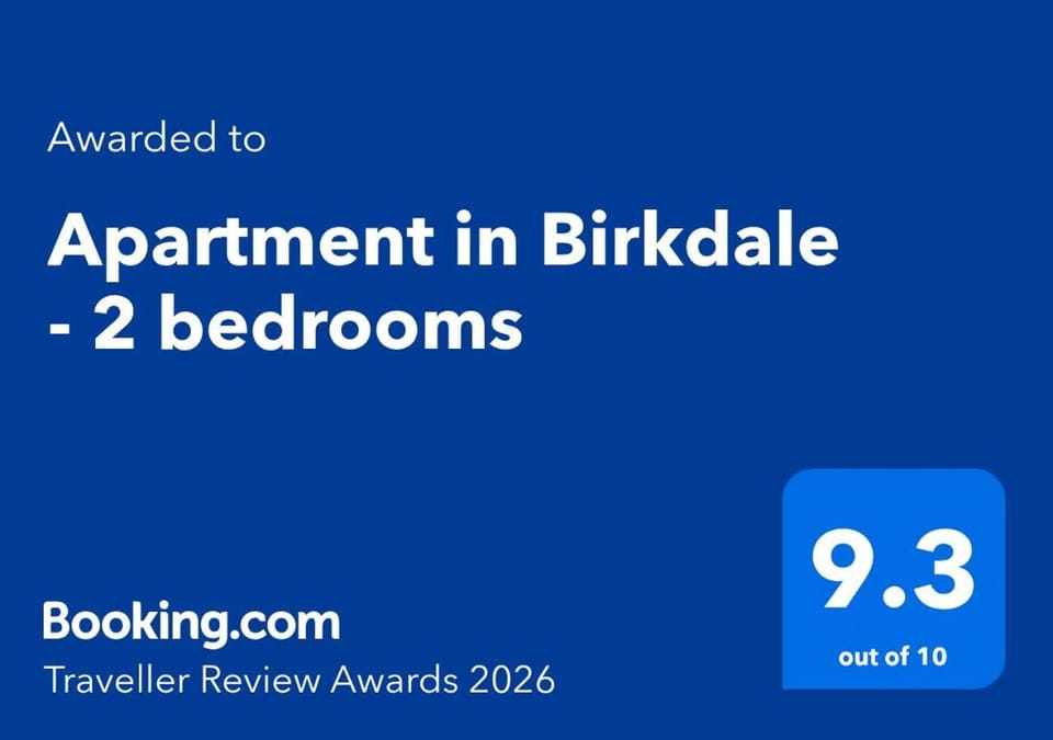 The 9th Hole - Two-Bedroom Apartment in Birkdale, 1 mile from Royal Birkdale Golf Club Apartment in Southport