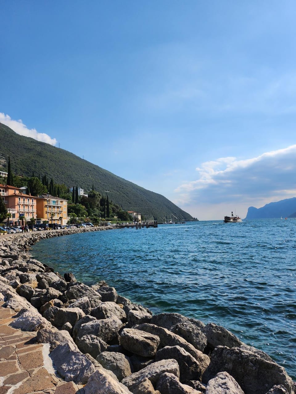 North Shore Torbole Apartment in Nago–Torbole