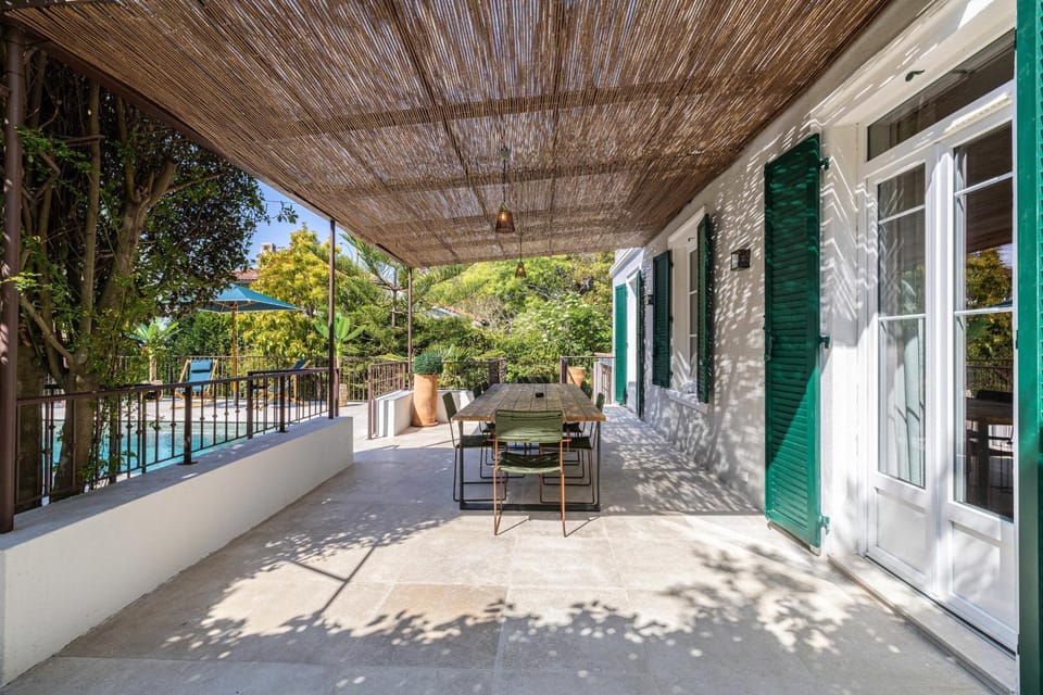 Patio, Dining area