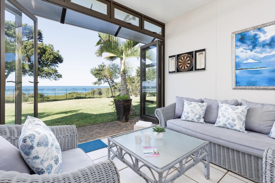 Patio, Garden, View (from property/room), Seating area, Garden view