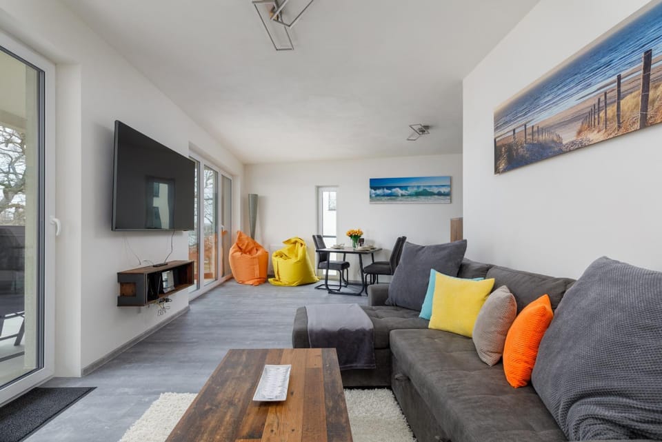 Communal lounge/ TV room, Living room