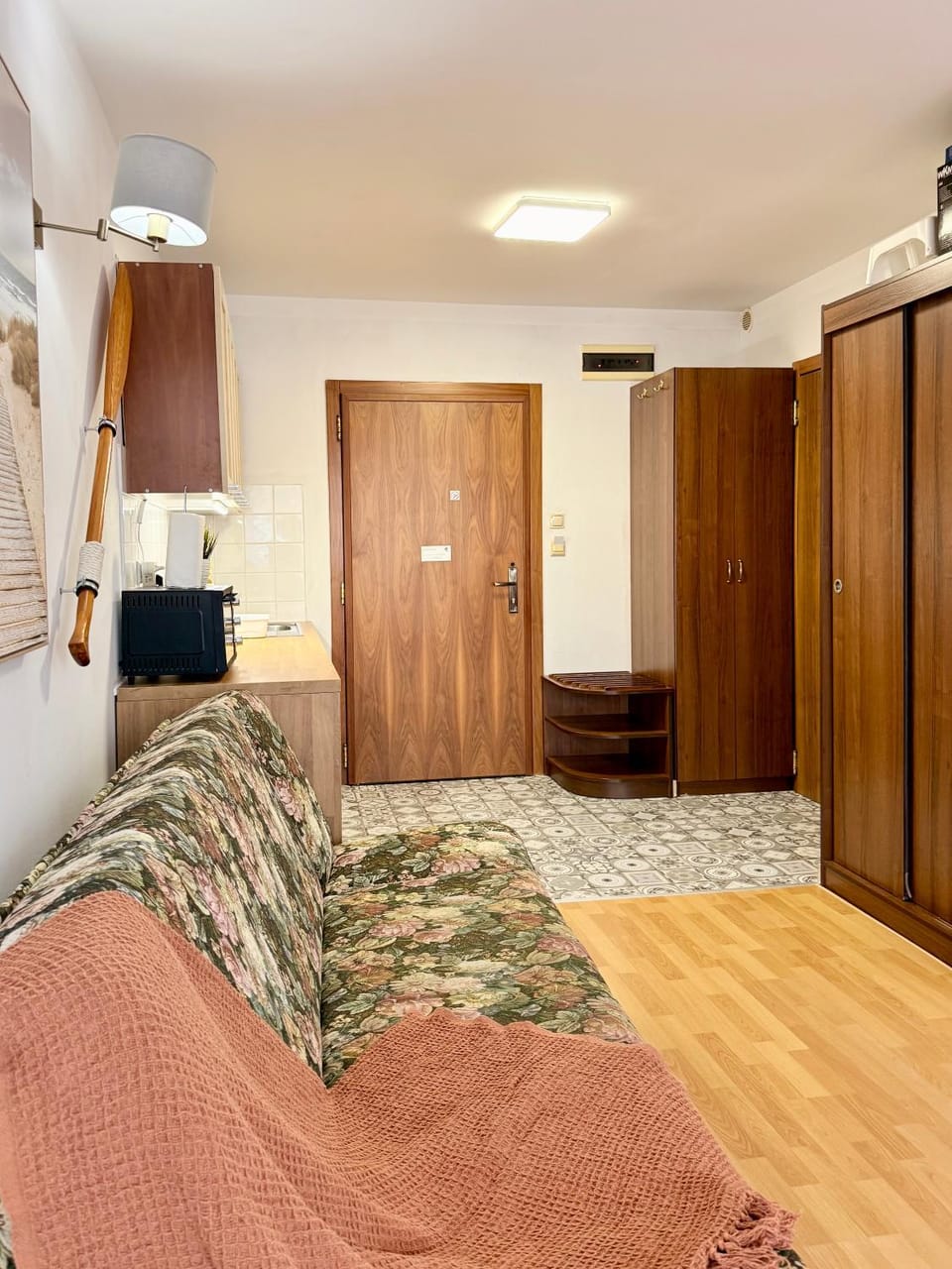 Kitchen or kitchenette, Seating area, microwave, wardrobe