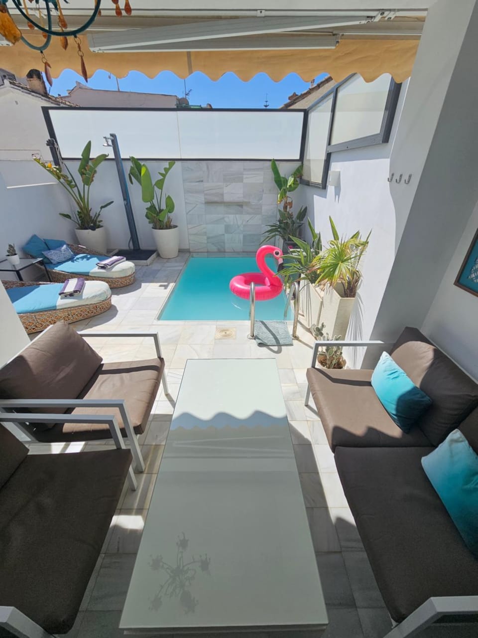 Off site, Balcony/Terrace, Swimming pool, sunbed