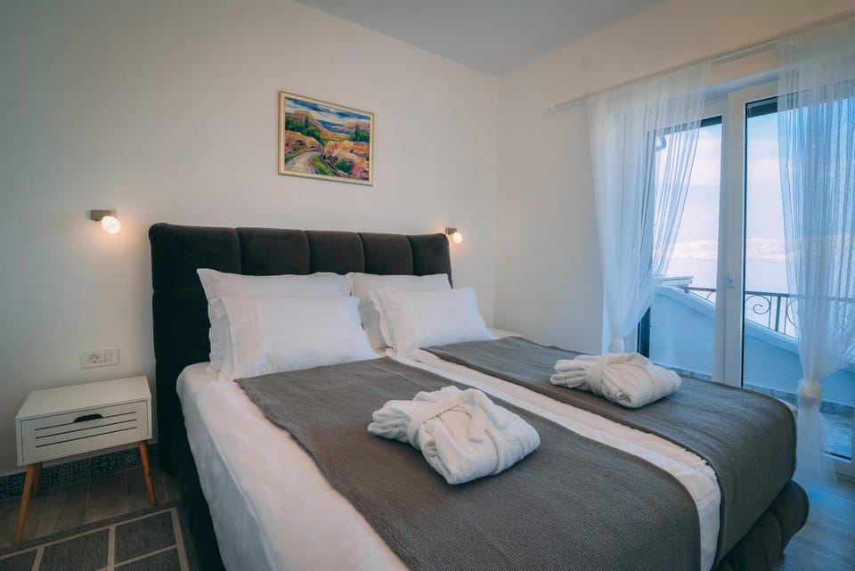 Balcony/Terrace, Bedroom, Sea view, towels