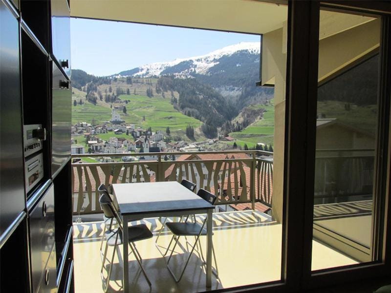 Balcony/Terrace, Mountain view