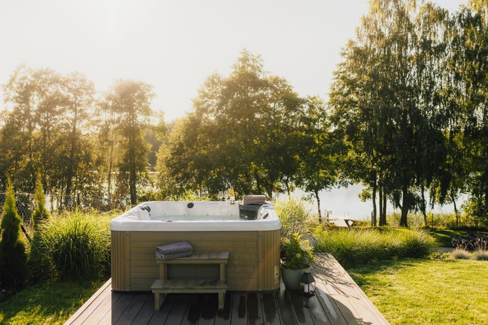 Natural landscape, Garden, Hot Tub, Garden view