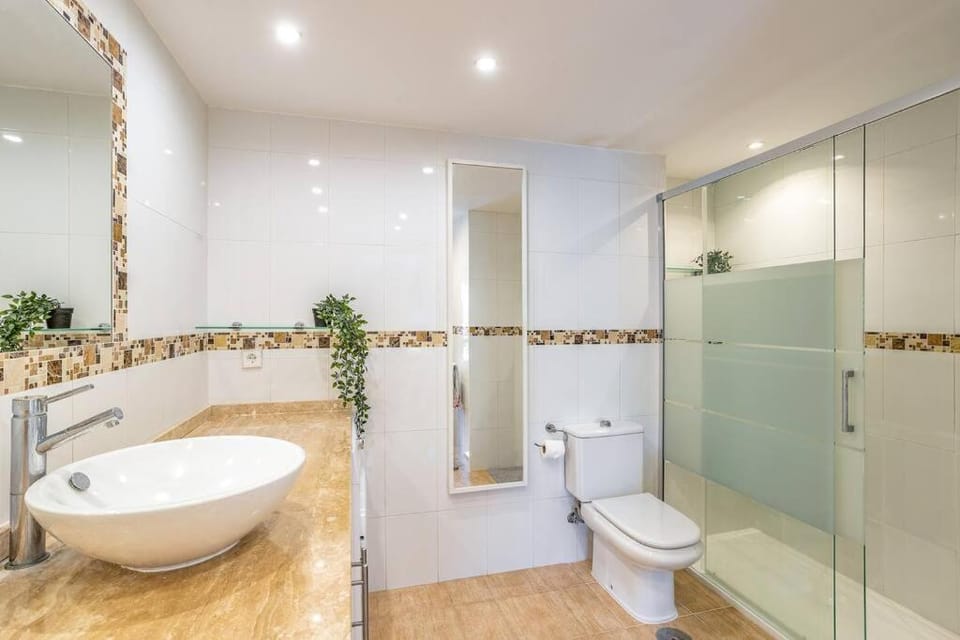 OleHolidays Carolina Golden Mile 300 metros playa Apartment in Marbella