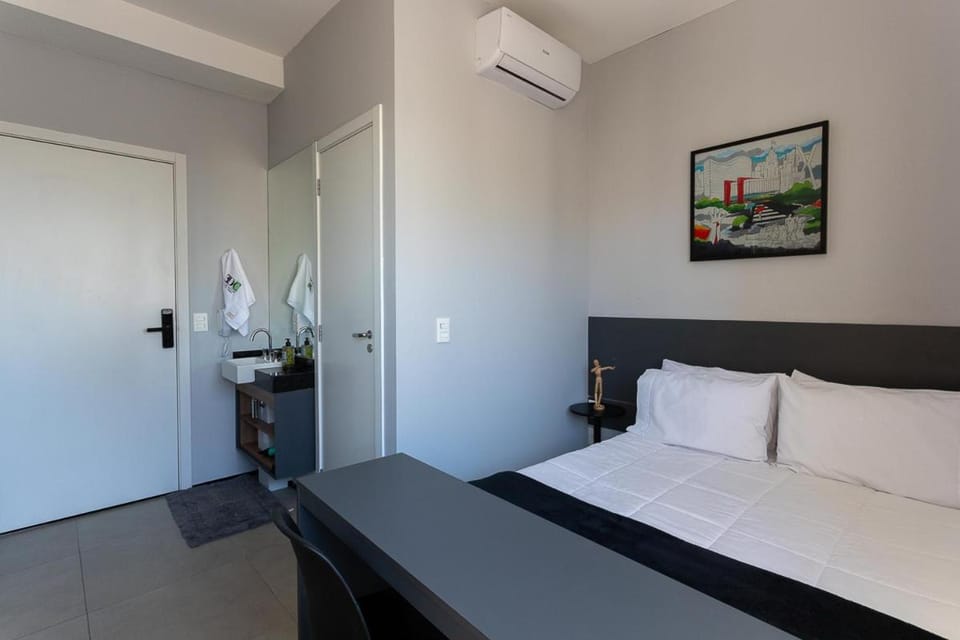 Bed, Photo of the whole room, Bedroom, air conditioner