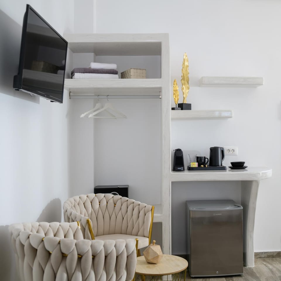 Ebita's Suites Apartment in Santorini