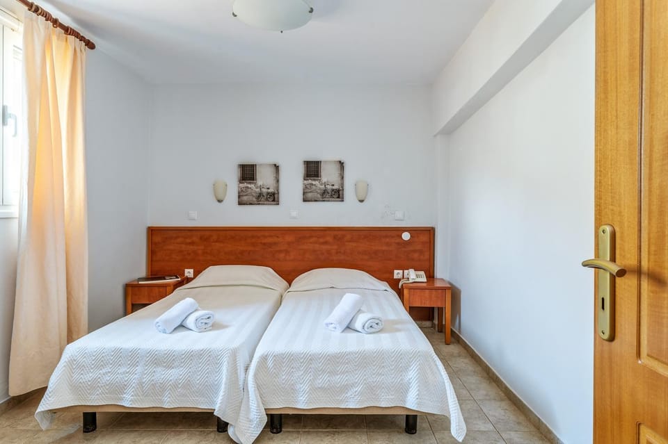 Property building, Living room, Bedroom
