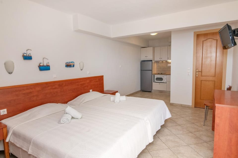 Property building, Living room, Bedroom