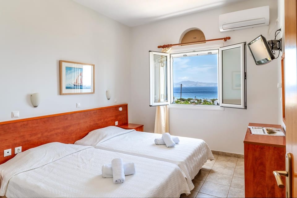 Property building, Living room, Bedroom