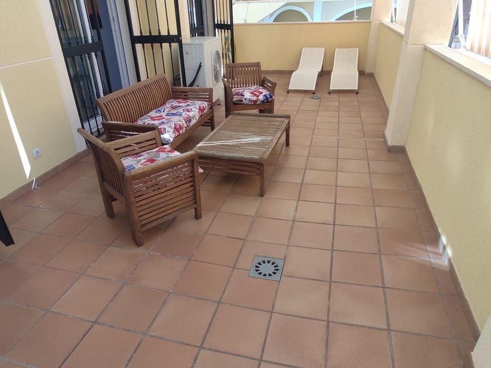 CENTRO, PISCINA, PARKING, TOWN CENTER, POOL Apartment in Rincón de la Victoria