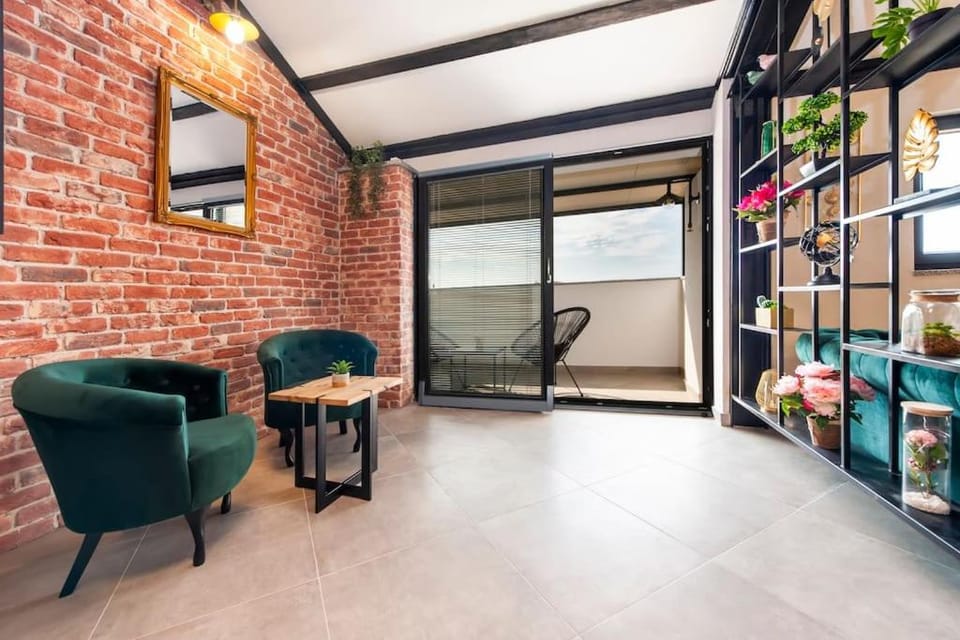 Patio, Seating area