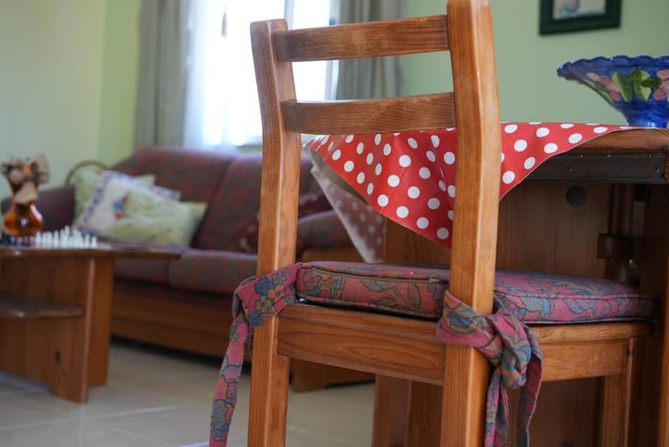 Spacious Portuguese flat with pool next to beach Apartment in Alvor