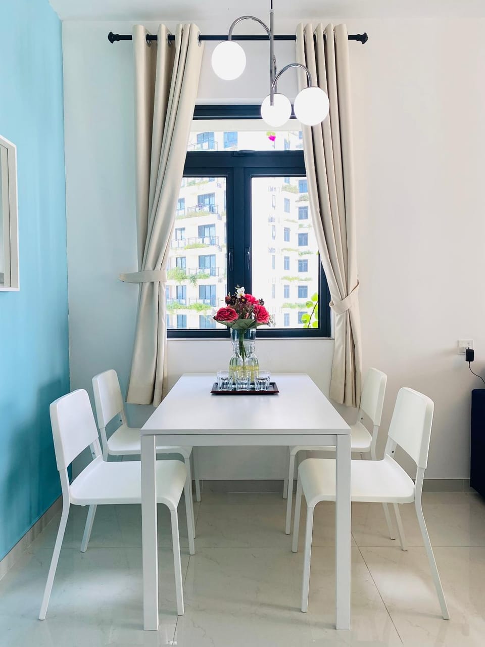 Seating area, Dining area