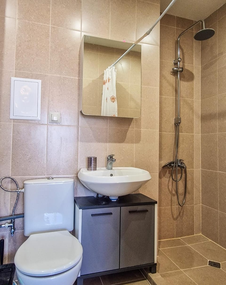 Shower, Toilet, Bathroom