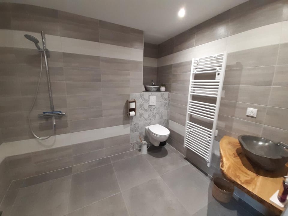 Shower, Toilet, Bathroom