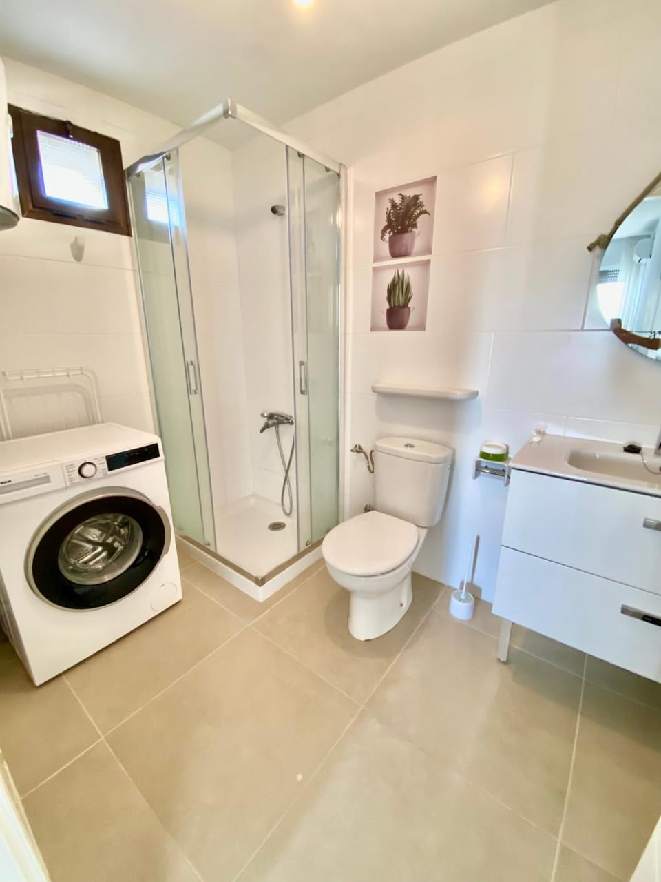 Shower, Toilet, Bathroom, washing machine