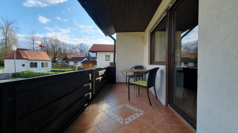 View (from property/room), Balcony/Terrace, Seating area