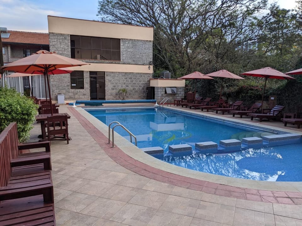 Swimming pool