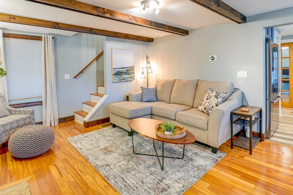 Saratoga Springs Vacation Rental w/ Lake Views! House in Saratoga Lake