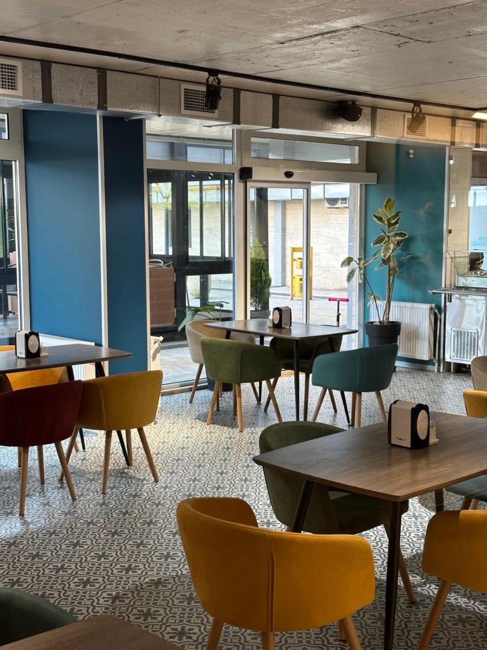 Restaurant/places to eat