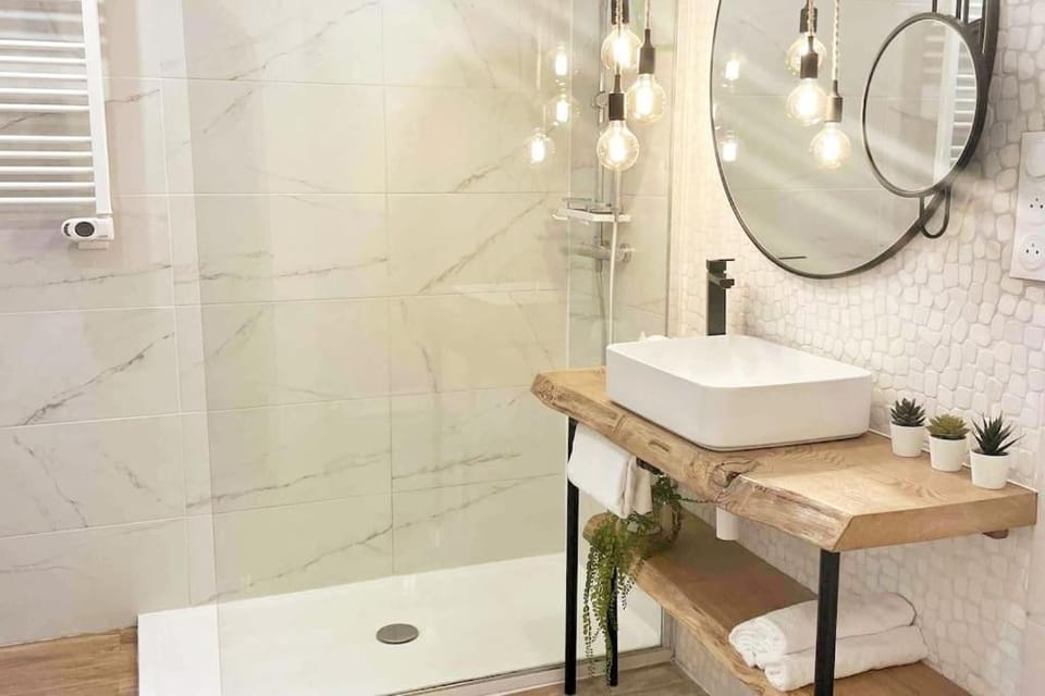 Shower, Bathroom