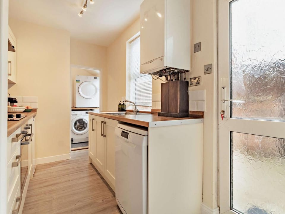 washing machine, kitchen