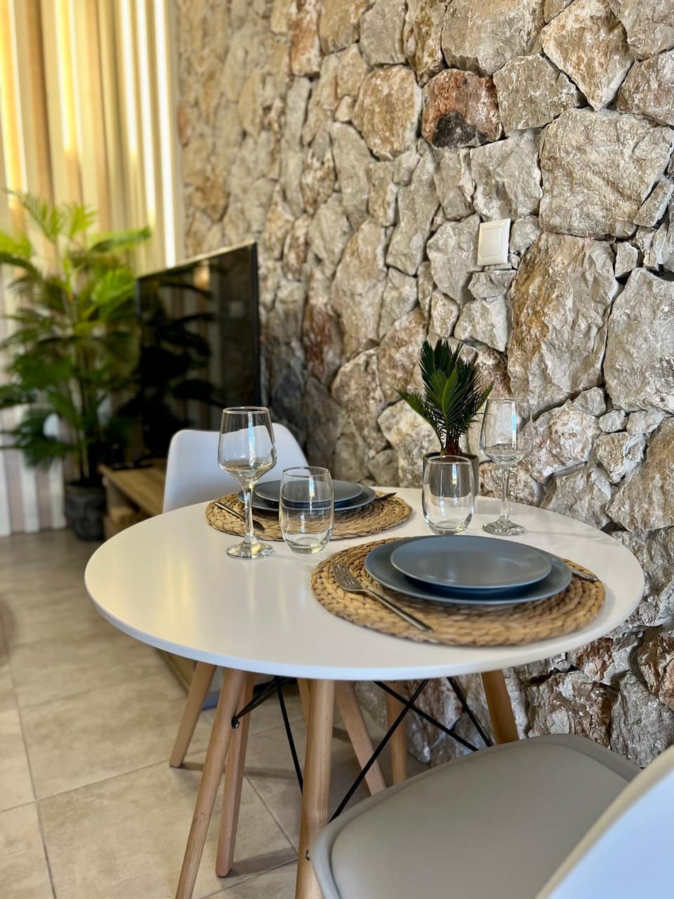 Food and drinks, Dining area, Drinks, Alcoholic drinks