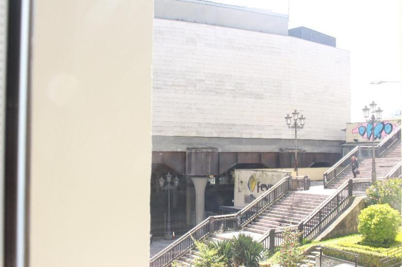 Habitación centro Oviedo cerca de estación de buses y trenes Vacation rental in Oviedo