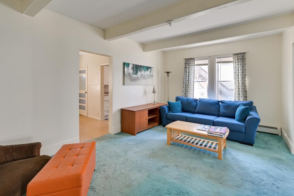 Boston Area Vacation Rental 3 Mi to Airport! Apartment in Winthrop