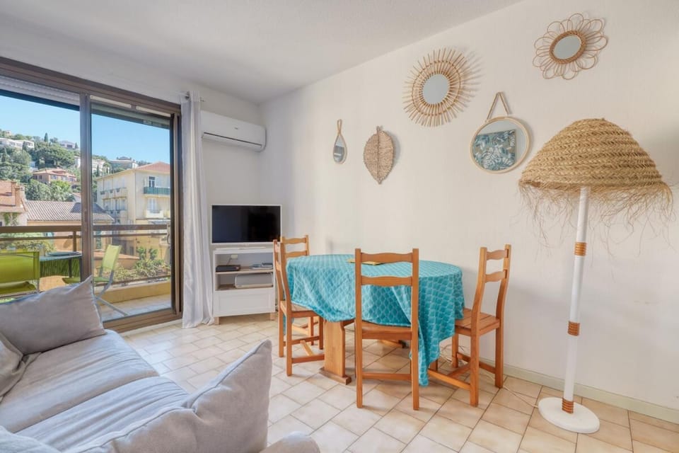 Lavandou - T2 in the city center - 200 m from the sea Apartment in Le Lavandou