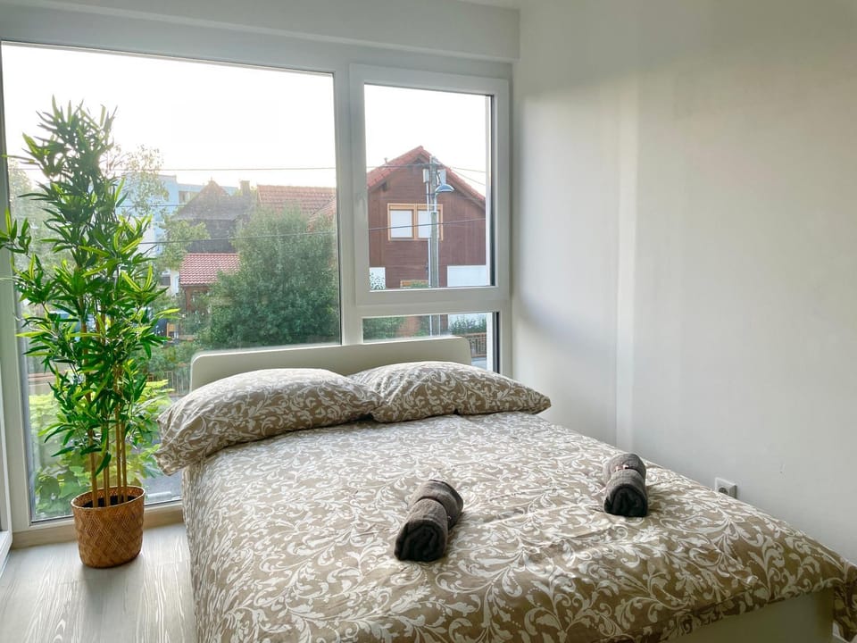 New - Free Parking - Balcony Apartment in Vienna