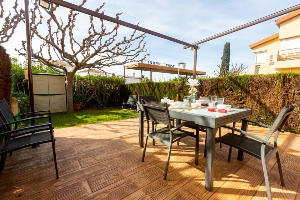 Garden, View (from property/room), Dining area, Garden view