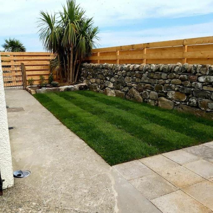 Family stay by the beach House in Wales
