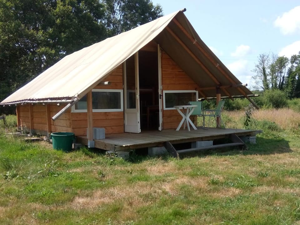 Canadienne Campground/ 
RV Resort in Jura